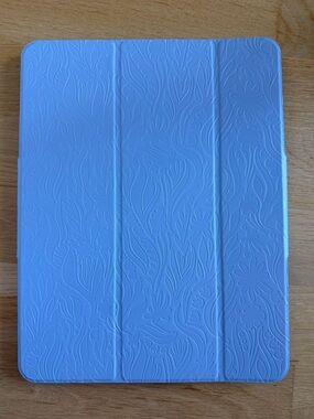 heyday Light Blue Floral Embossed Tablet Cover iPad Air 13 inch